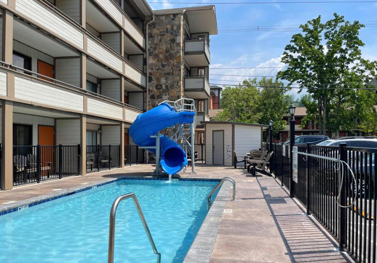 Howard Johnson By Wyndham Downtown Gatlinburg Hotel Exterior photo