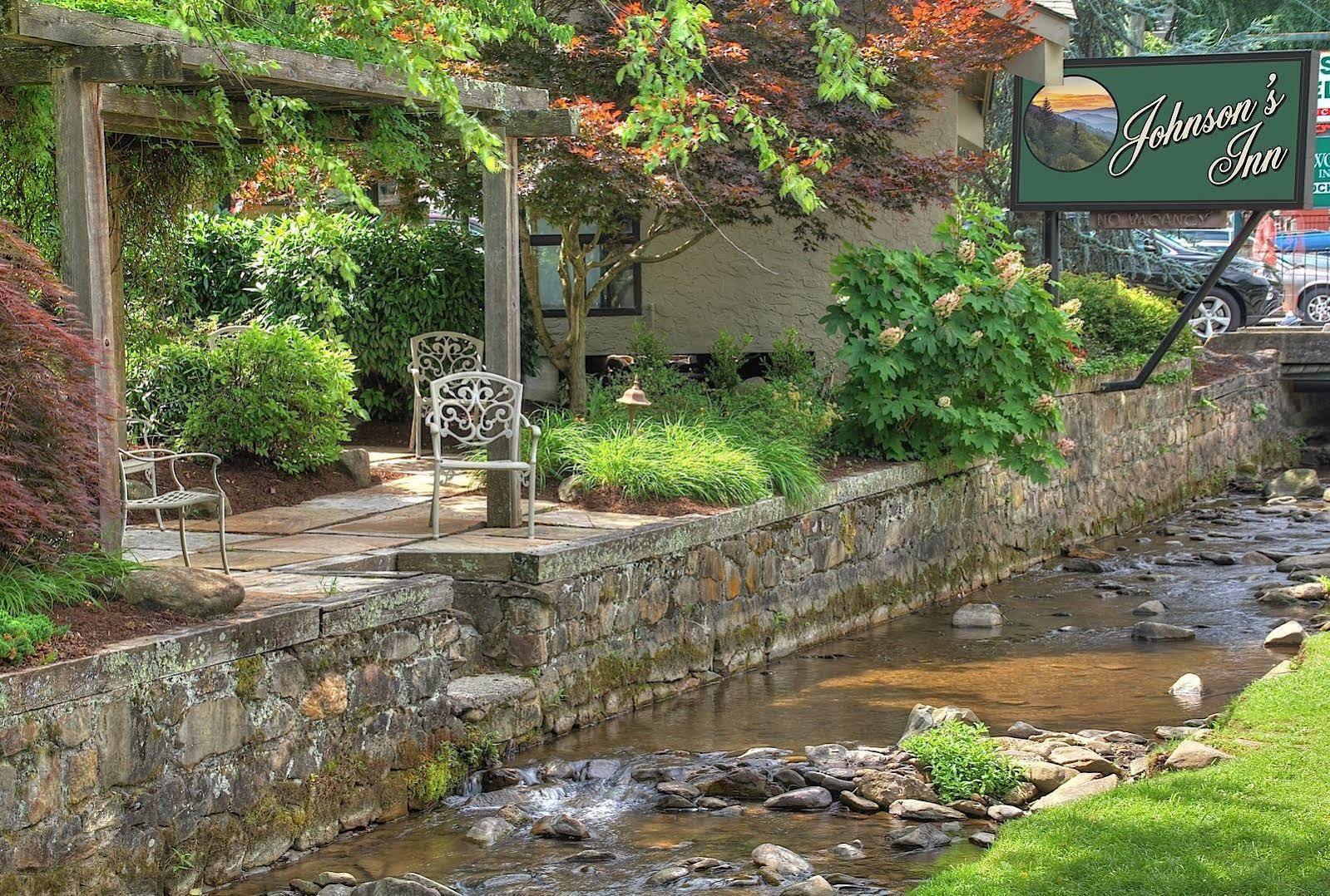 Howard Johnson By Wyndham Downtown Gatlinburg Hotel Exterior photo