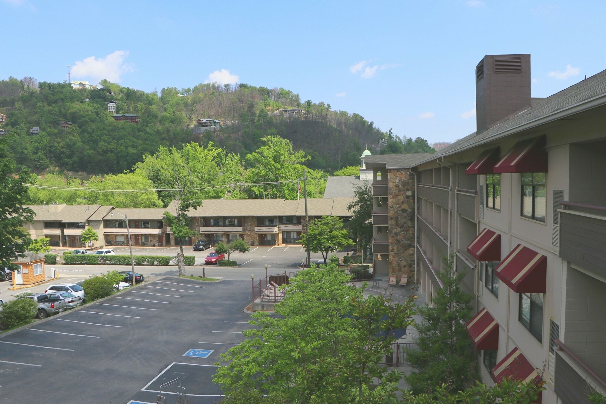 Howard Johnson By Wyndham Downtown Gatlinburg Hotel Exterior photo